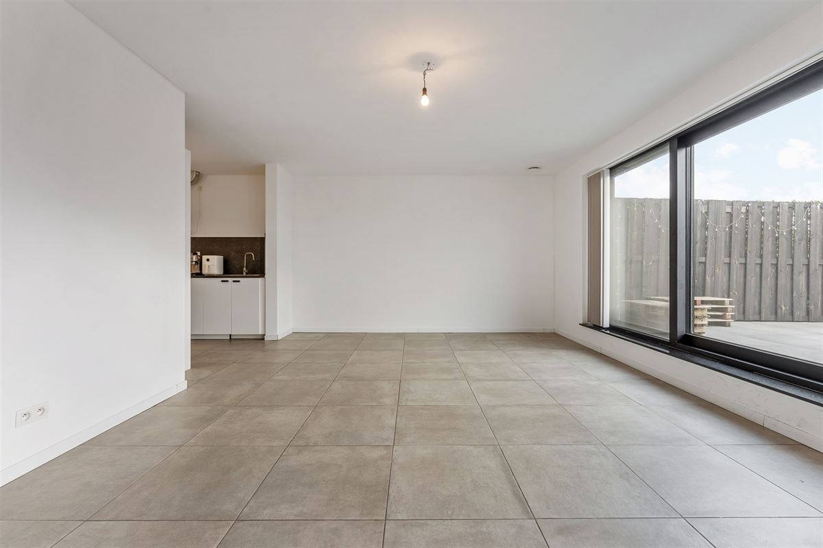 RUIM RECENT APPARTEMENT (2023) MET 2 SLAAPKAMERS TE KORSPEL