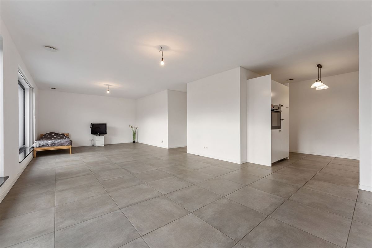 RUIM RECENT APPARTEMENT (2023) MET 2 SLAAPKAMERS TE KORSPEL