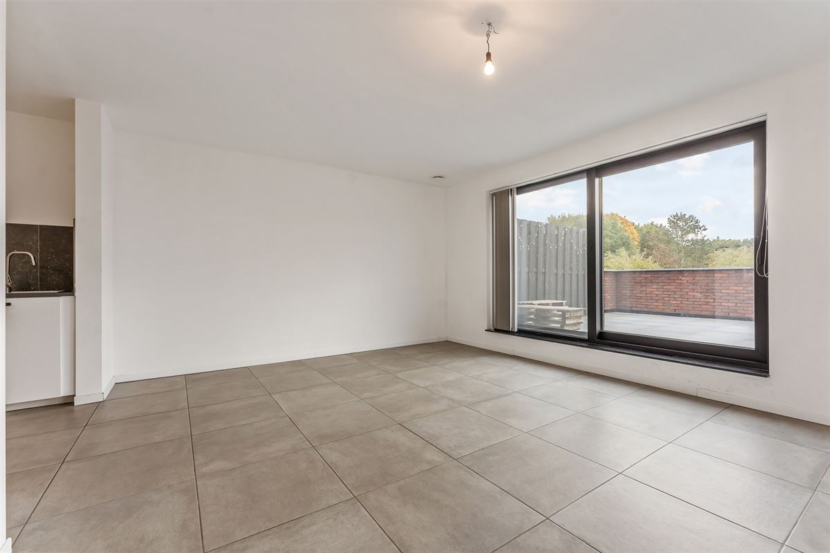 RUIM RECENT APPARTEMENT (2023) MET 2 SLAAPKAMERS TE KORSPEL