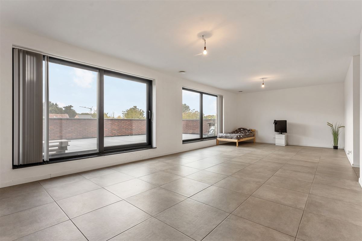 RUIM RECENT APPARTEMENT (2023) MET 2 SLAAPKAMERS TE KORSPEL