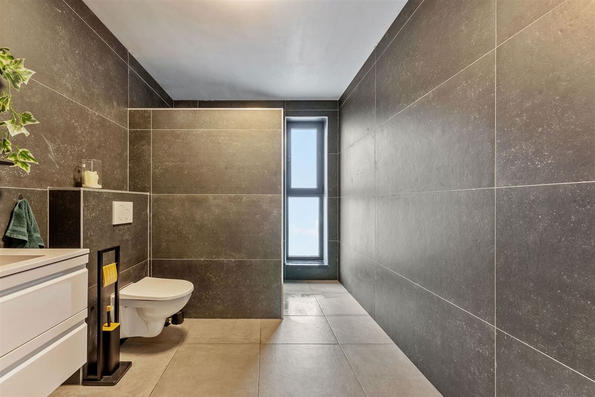 RUIM RECENT APPARTEMENT (2023) MET 2 SLAAPKAMERS TE KORSPEL