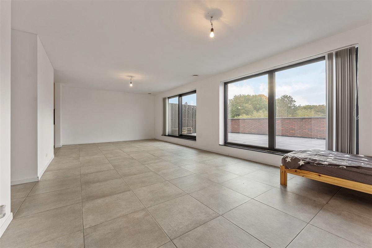RUIM RECENT APPARTEMENT (2023) MET 2 SLAAPKAMERS TE KORSPEL