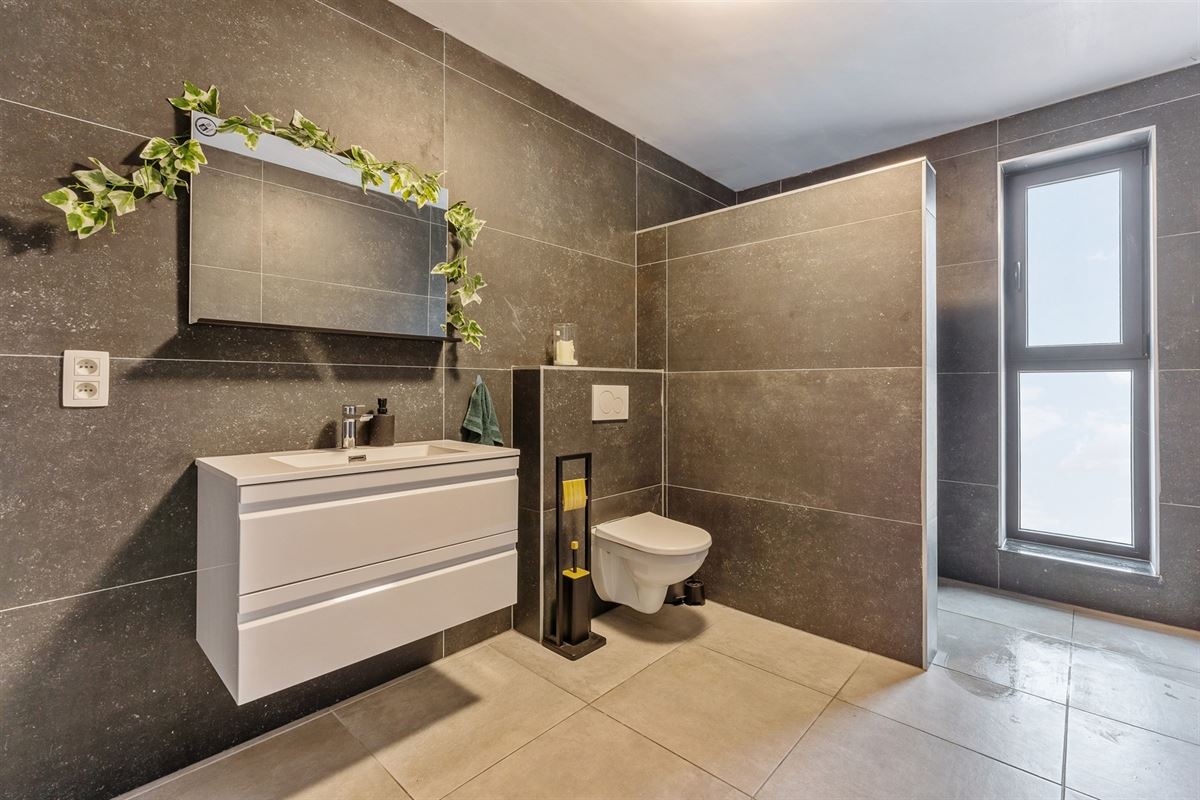 RUIM RECENT APPARTEMENT (2023) MET 2 SLAAPKAMERS TE KORSPEL