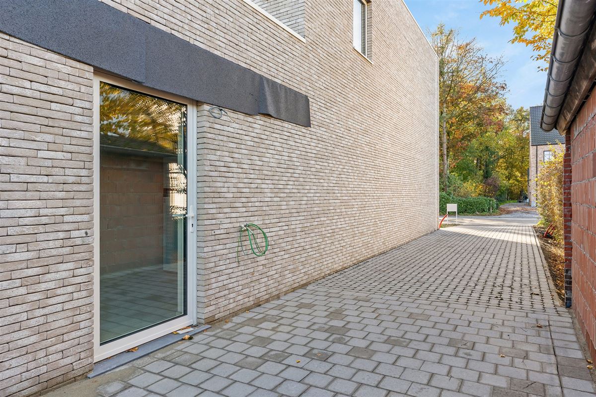 NIEUWBOUW OPEN BEBOUWING MET UITERST KWALITATIEVE EN ENERGETISCHE AFWERKING TE BERINGEN 6% BTW MOGELIJK