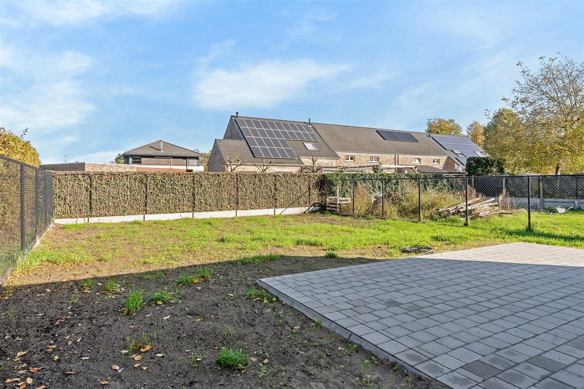 NIEUWBOUW OPEN BEBOUWING MET UITERST KWALITATIEVE EN ENERGETISCHE AFWERKING TE BERINGEN 6% BTW MOGELIJK