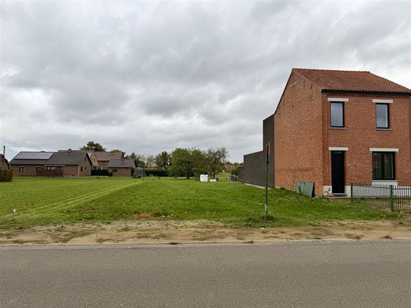 RUIM PERCEEL VOOR HALF OPEN BEBOUWING OP RUSTIGE LIGGING IN GENK
