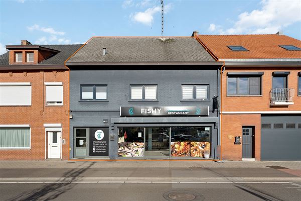 GERENOVEERD (2021) HANDELSPAND VAN 206 m2 MET EEN TE RENOVEREN BOVENLIGGEND APPARTEMENT (124 m2) MET 2 SLAAPKAMERS GELEGEN TE BERINGEN
