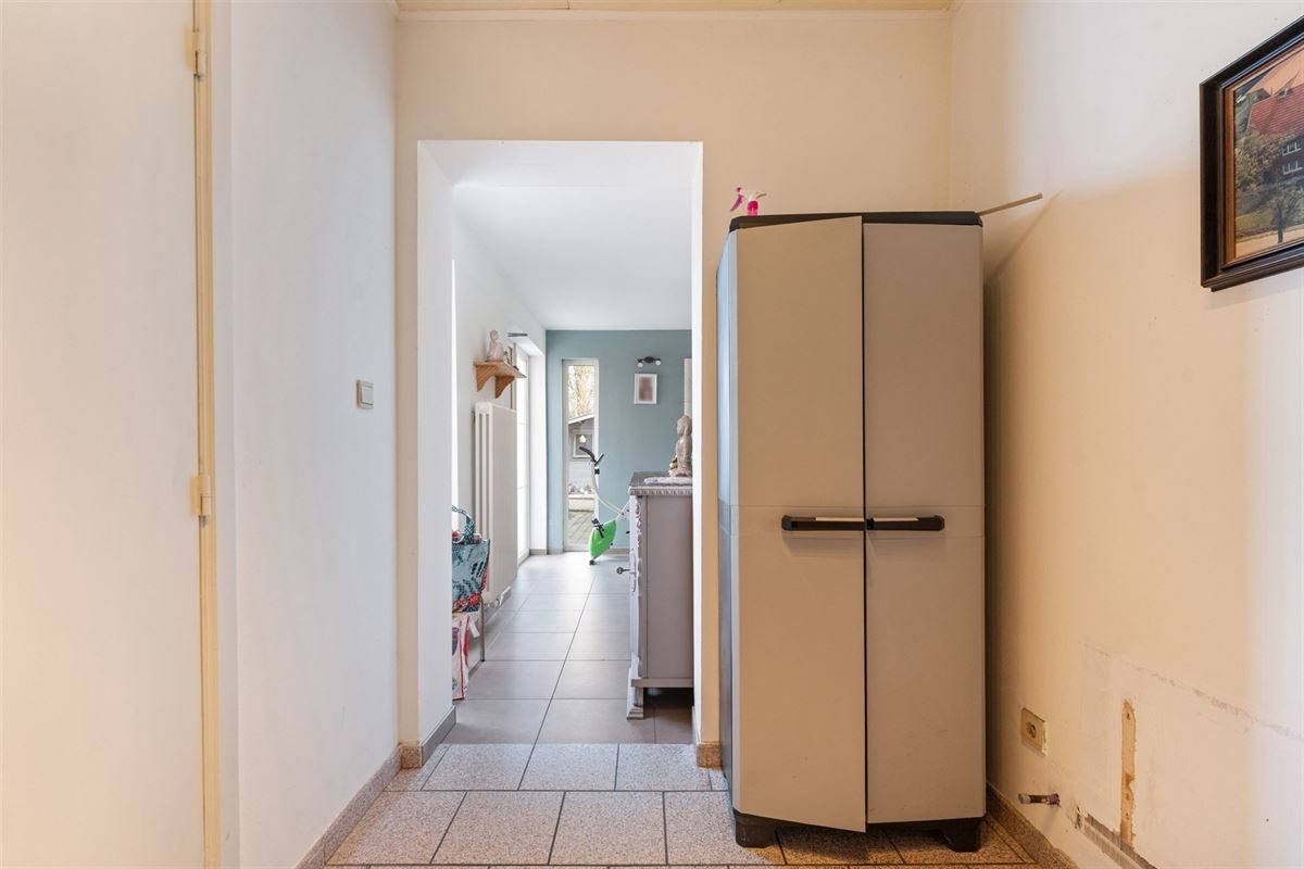 RUIME WONING MET 5 SLAAPKAMERS OP CENTRALE LIGGING VLAK BIJ BERINGEN CENTRUM