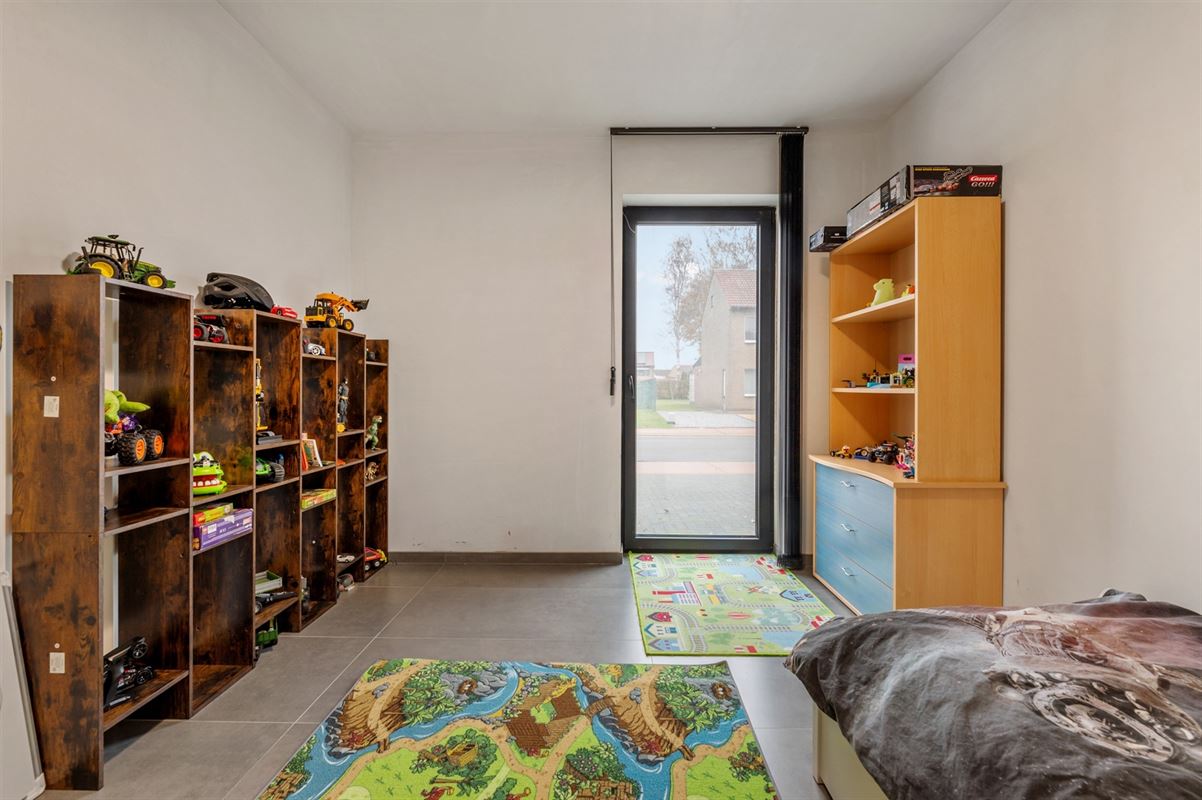PERFECT ONDERHOUDEN GELIJKVLOERS APPARTEMENT MET 3 SLAAPKAMERS EN PRIVATE TUIN VAN 8A90CA TE KORSPEL