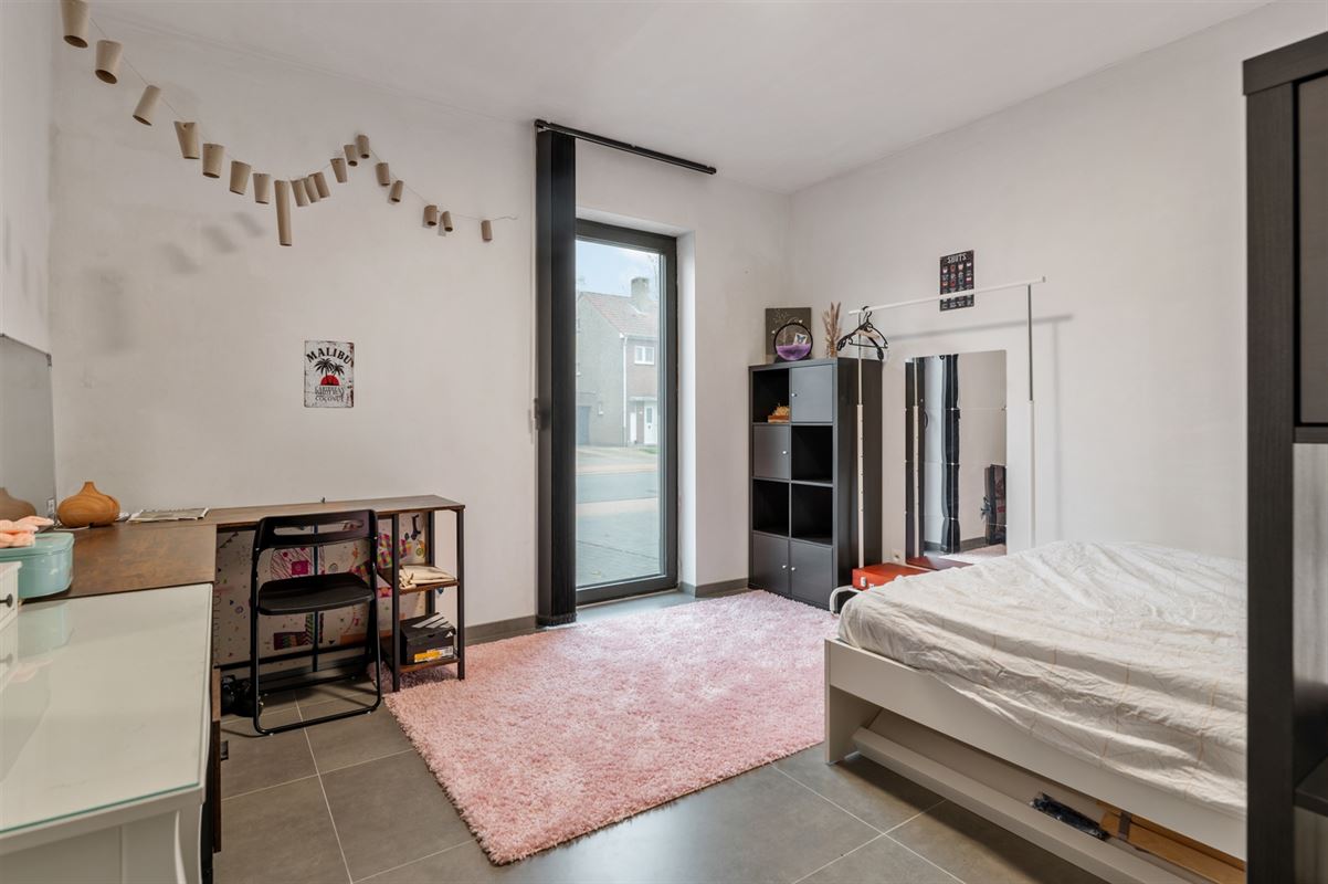 PERFECT ONDERHOUDEN GELIJKVLOERS APPARTEMENT MET 3 SLAAPKAMERS EN PRIVATE TUIN VAN 8A90CA TE KORSPEL