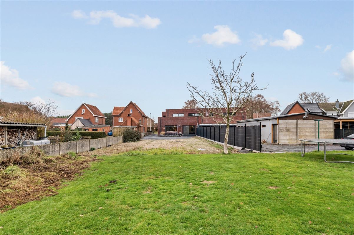 PERFECT ONDERHOUDEN GELIJKVLOERS APPARTEMENT MET 3 SLAAPKAMERS EN PRIVATE TUIN VAN 8A90CA TE KORSPEL