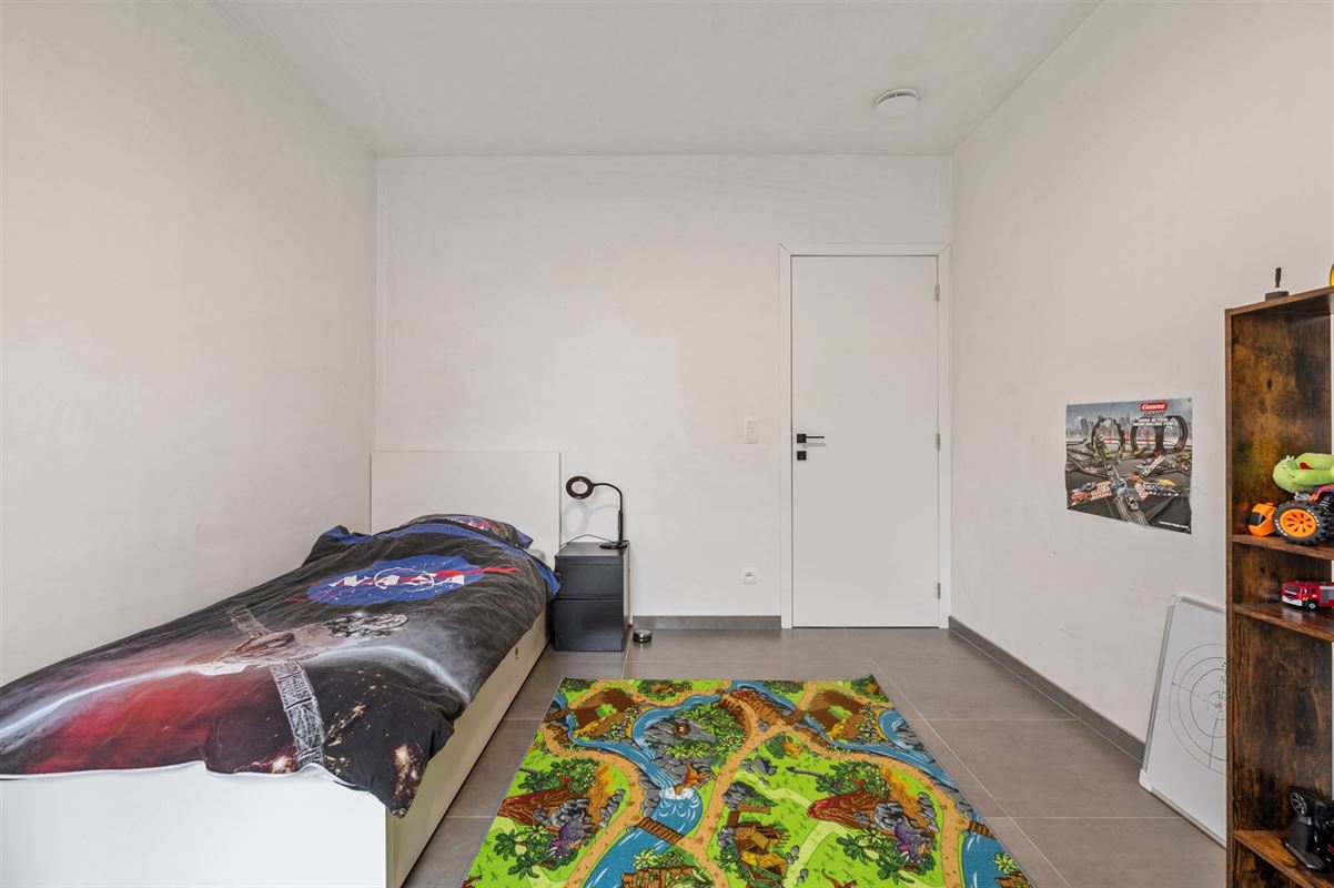 PERFECT ONDERHOUDEN GELIJKVLOERS APPARTEMENT MET 3 SLAAPKAMERS EN PRIVATE TUIN VAN 8A90CA TE KORSPEL
