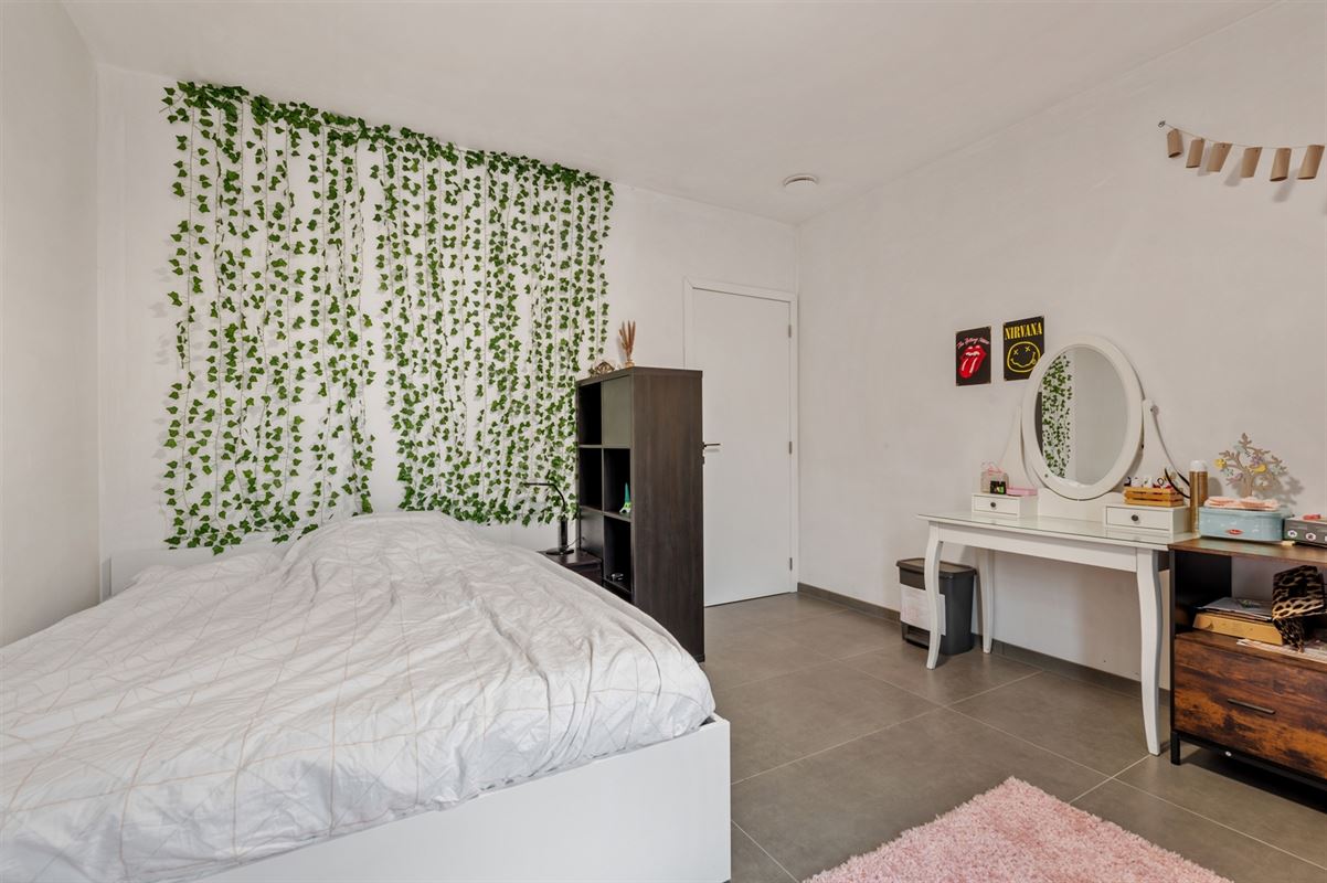 PERFECT ONDERHOUDEN GELIJKVLOERS APPARTEMENT MET 3 SLAAPKAMERS EN PRIVATE TUIN VAN 8A90CA TE KORSPEL