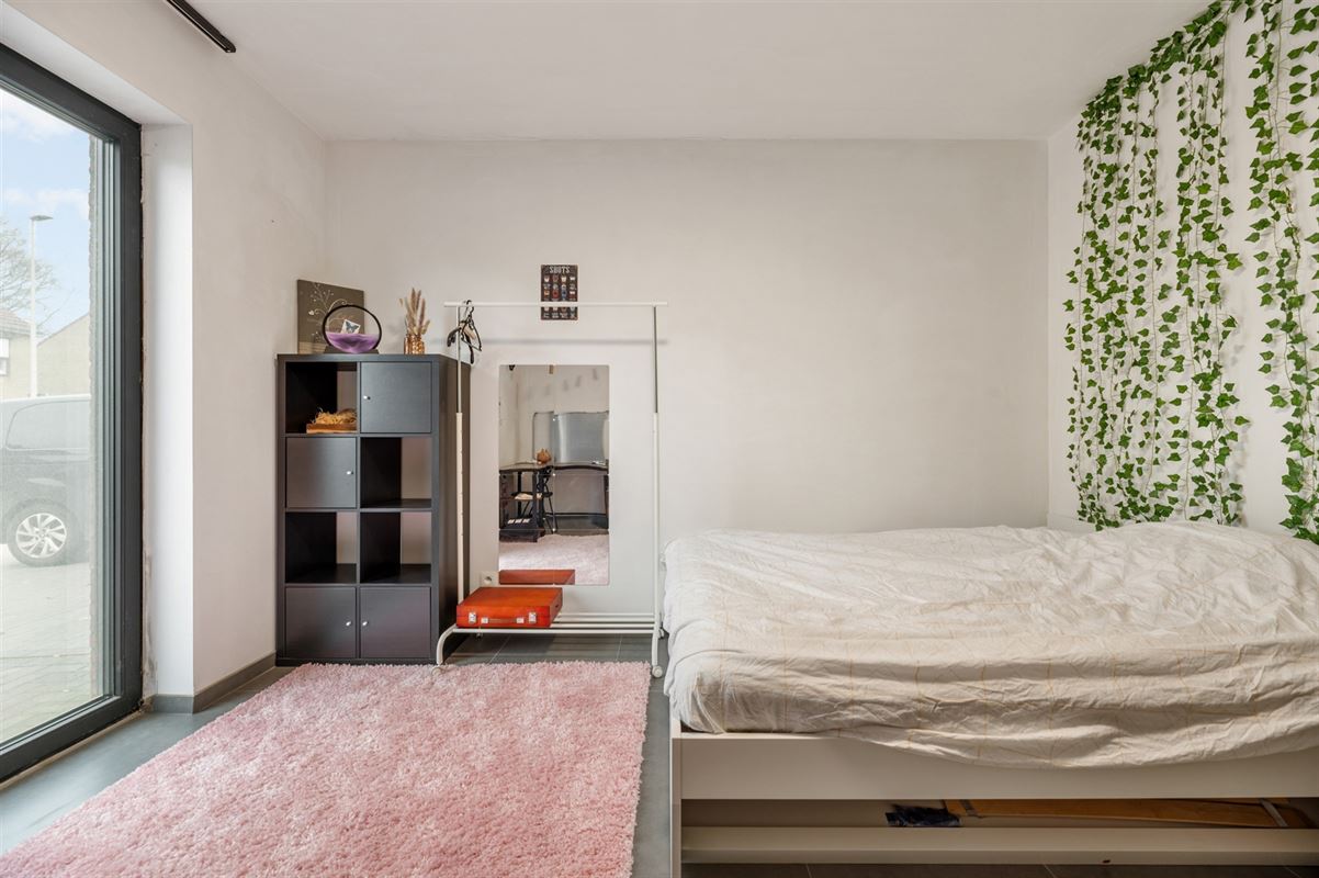 PERFECT ONDERHOUDEN GELIJKVLOERS APPARTEMENT MET 3 SLAAPKAMERS EN PRIVATE TUIN VAN 8A90CA TE KORSPEL