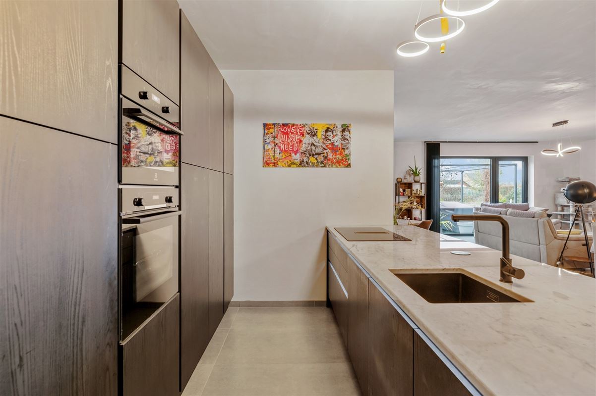 PERFECT ONDERHOUDEN GELIJKVLOERS APPARTEMENT MET 3 SLAAPKAMERS EN PRIVATE TUIN VAN 8A90CA TE KORSPEL