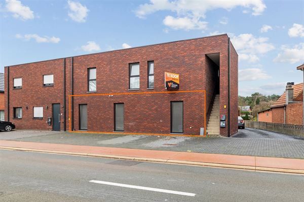 PERFECT ONDERHOUDEN GELIJKVLOERS APPARTEMENT MET 3 SLAAPKAMERS EN PRIVATE TUIN VAN 8A90CA TE KORSPEL