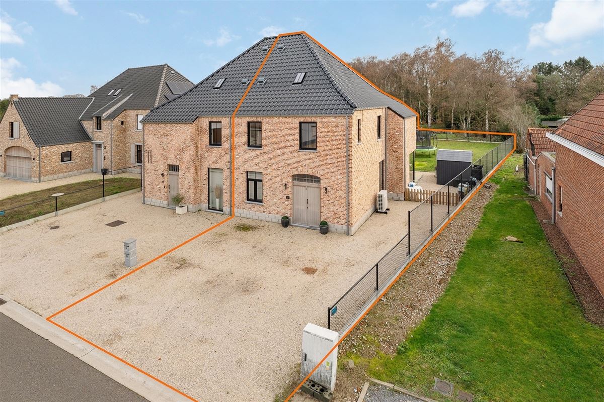 ENERGIEZUINIGE NIEUWBOUWWONING (E21) OP PERCEEL VAN 6A63CA IN GROENE DOCH CENTRALE OMGEVING