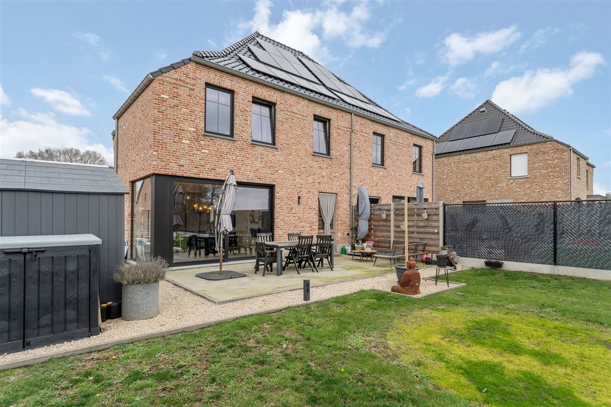 ENERGIEZUINIGE NIEUWBOUWWONING (E21) OP PERCEEL VAN 6A63CA IN GROENE DOCH CENTRALE OMGEVING