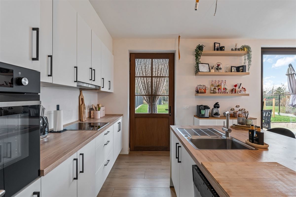 ENERGIEZUINIGE NIEUWBOUWWONING (E21) OP PERCEEL VAN 6A63CA IN GROENE DOCH CENTRALE OMGEVING