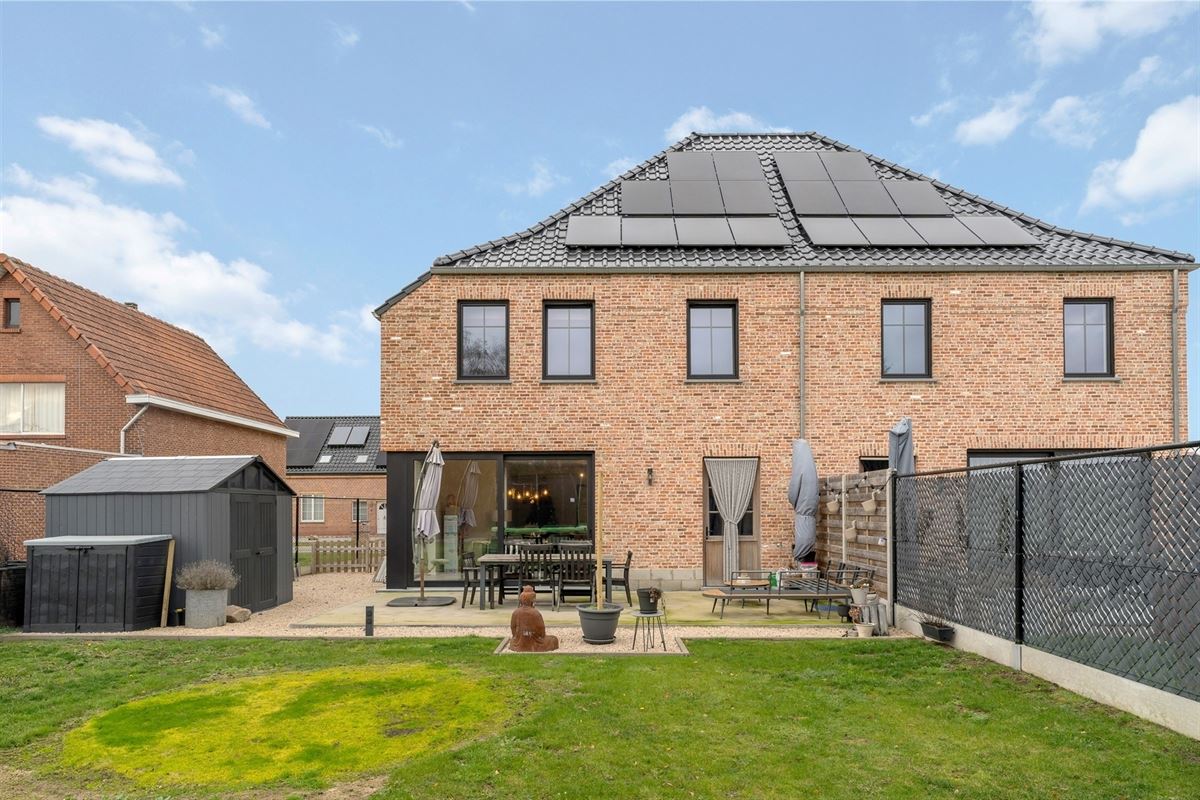 ENERGIEZUINIGE NIEUWBOUWWONING (E21) OP PERCEEL VAN 6A63CA IN GROENE DOCH CENTRALE OMGEVING