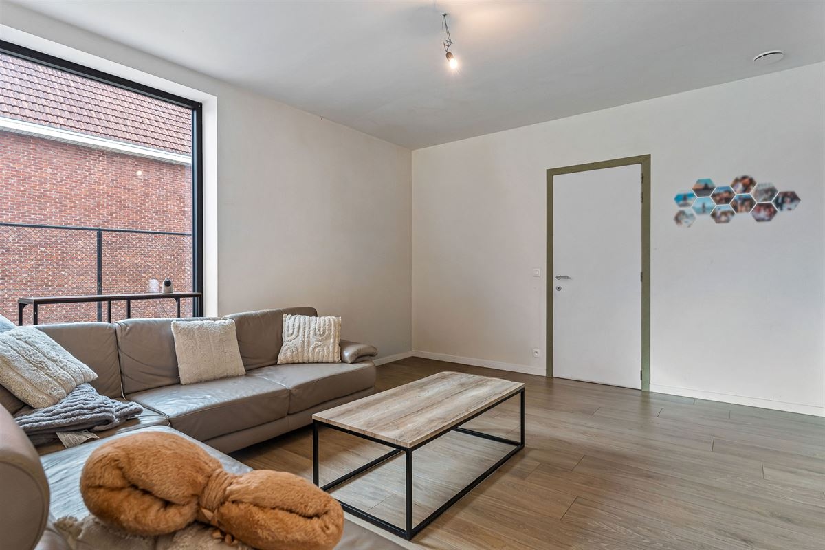 ENERGIEZUINIGE NIEUWBOUWWONING (E21) OP PERCEEL VAN 6A63CA IN GROENE DOCH CENTRALE OMGEVING
