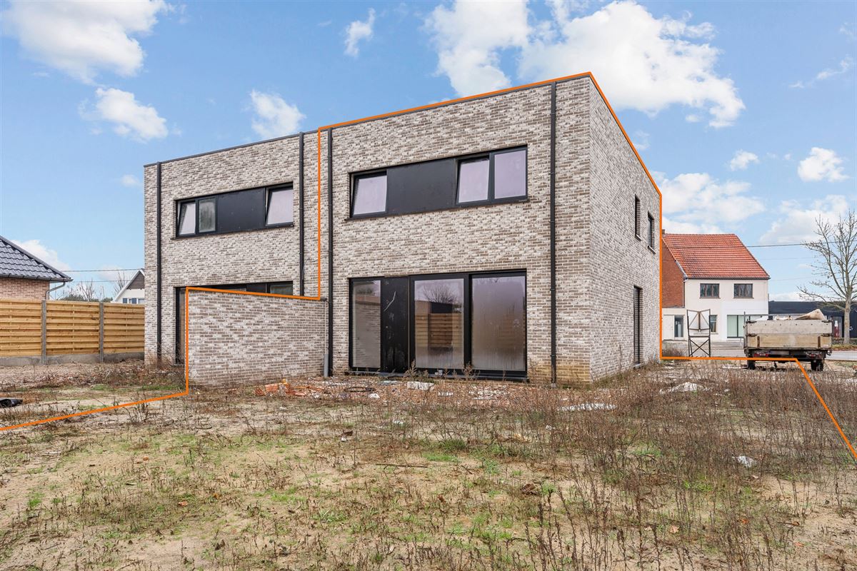 HOOG KWALITATIEVE NIEUWBOUWWONING OP CENTRALE LIGGING IN KOERSEL