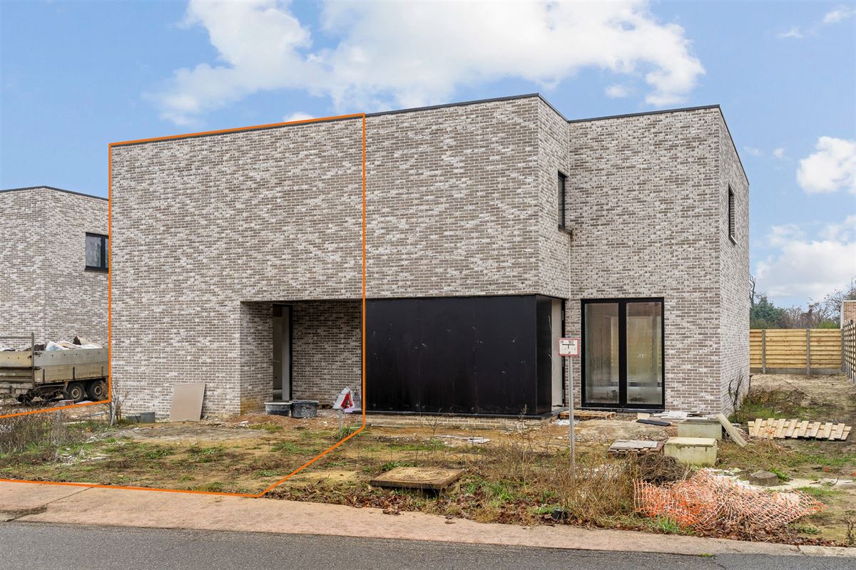 HOOG KWALITATIEVE NIEUWBOUWWONING OP CENTRALE LIGGING IN KOERSEL
