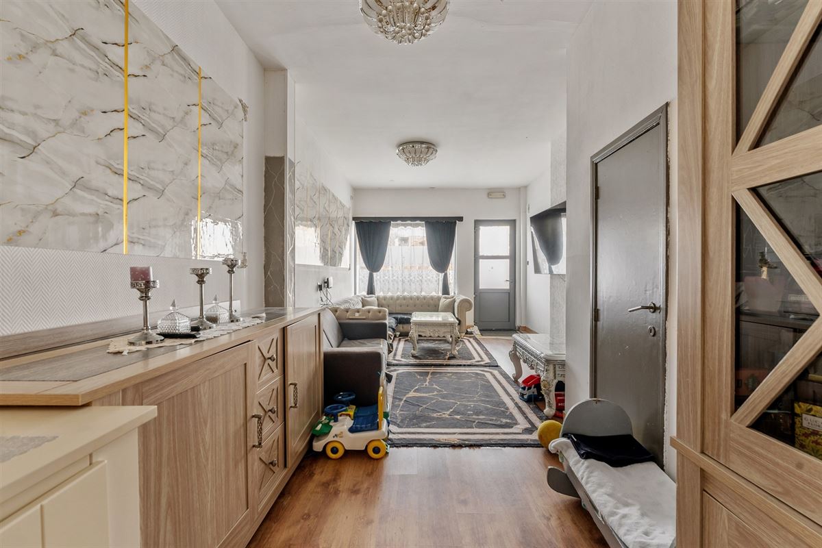 OP TE KNAPPEN WONING MET 3 SLAAPKAMERS PAL IN HET CENTRUM VAN PAAL
