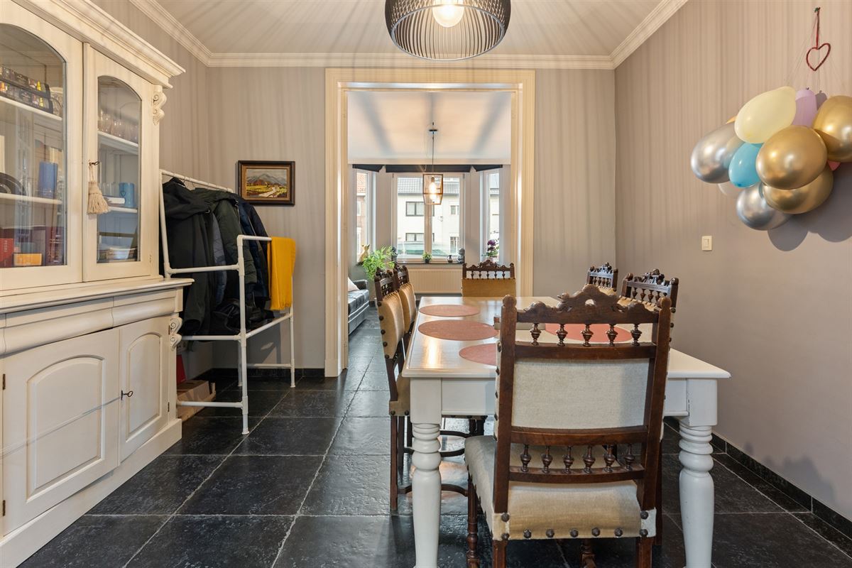 KNAP GERENOVEERDE WONING (175M²) MET 4 SLAAPKAMERS EN LEUKE STADSTUIN TE HASSELT