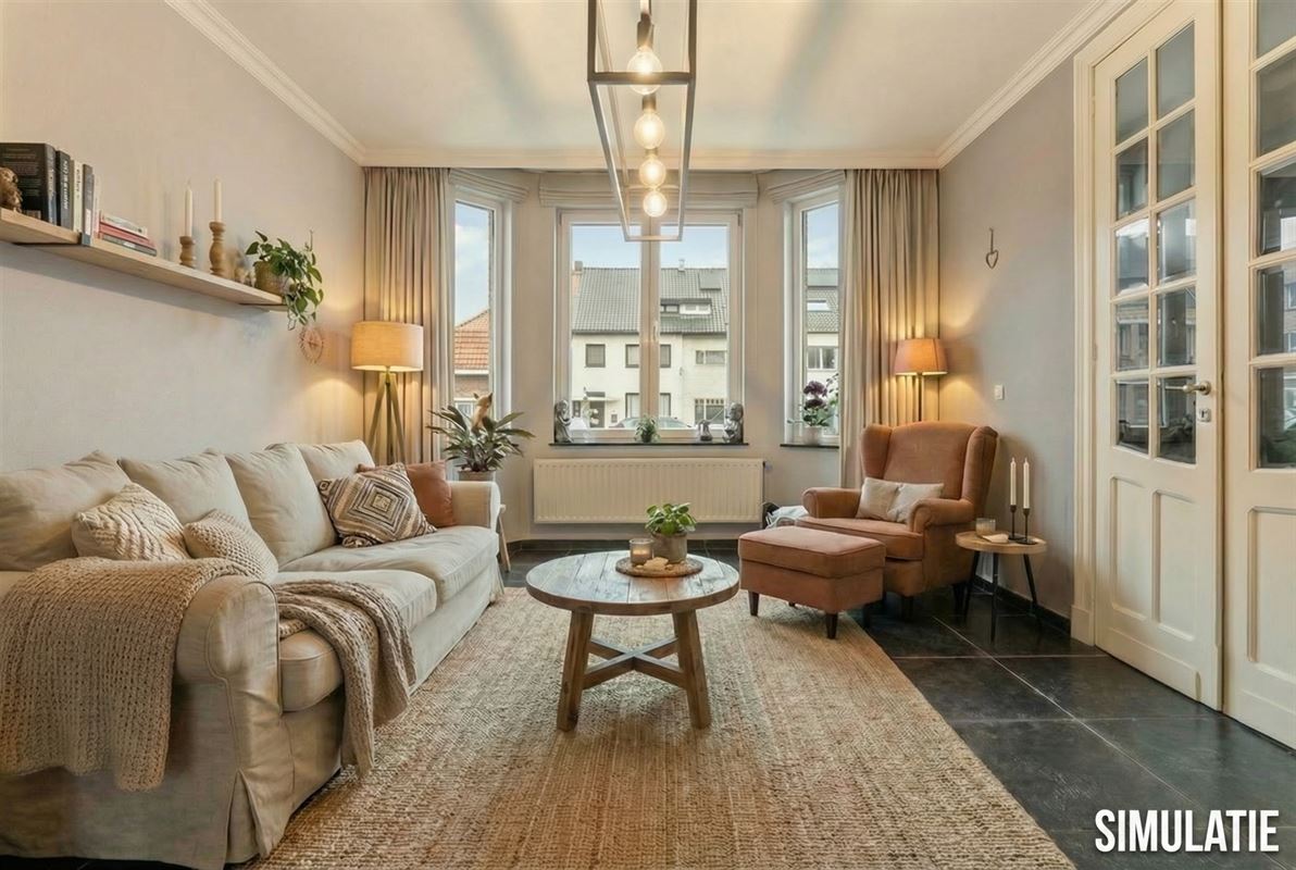 KNAP GERENOVEERDE WONING (175M²) MET 4 SLAAPKAMERS EN LEUKE STADSTUIN TE HASSELT