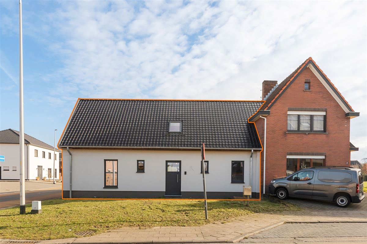 AF TE WERKEN RUIME WONING (222M²) MET 2 SLAAPKAMERS EN TUIN MET TUINKAMER OP 6A 81CA TE PAAL