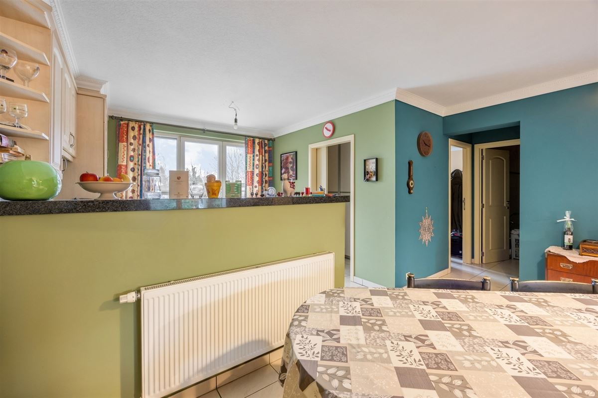 ENERGIEZUINIG APPARTEMENT MET 2 SLAAPKAMERS EN ZEER RUIM TERRAS (50M²) IN HET CENTRUM VAN OOSTHAM