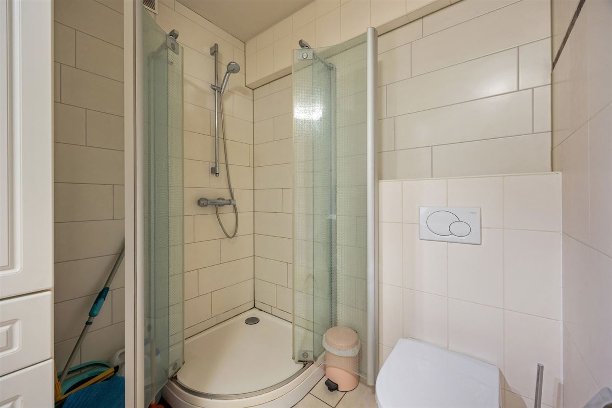 ENERGIEZUINIG APPARTEMENT MET 2 SLAAPKAMERS EN ZEER RUIM TERRAS (50M²) IN HET CENTRUM VAN OOSTHAM