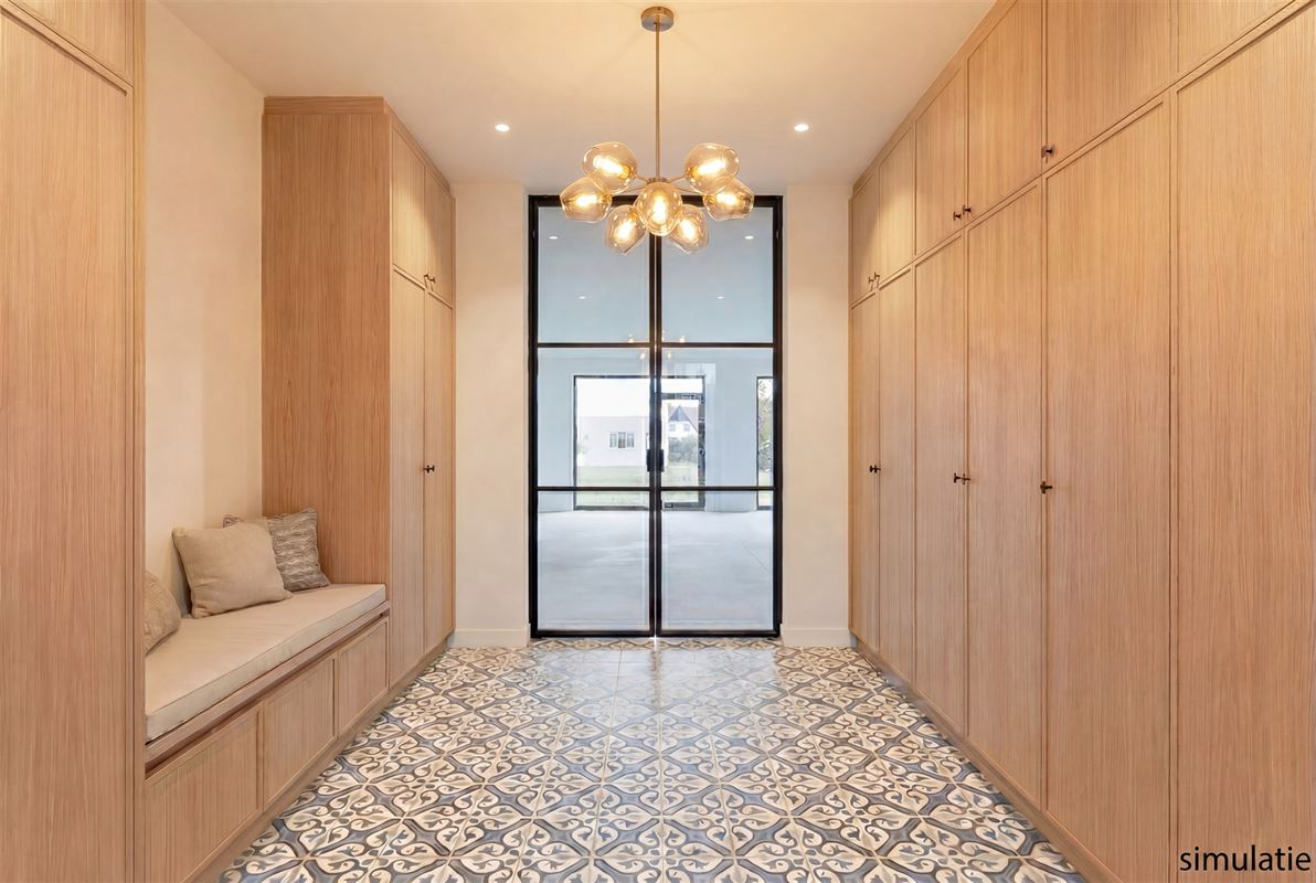 AF TE WERKEN RUIME WONING (222M²) MET 2 SLAAPKAMERS EN TUIN MET TUINKAMER OP 6A 81CA TE PAAL