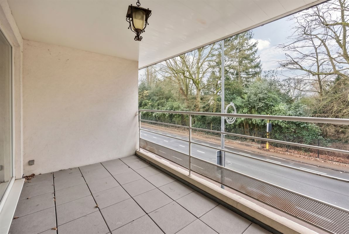 ENERGIEZUINIG APPARTEMENT MET 2 SLAAPKAMERS EN ZEER RUIM TERRAS (50M²) IN HET CENTRUM VAN OOSTHAM