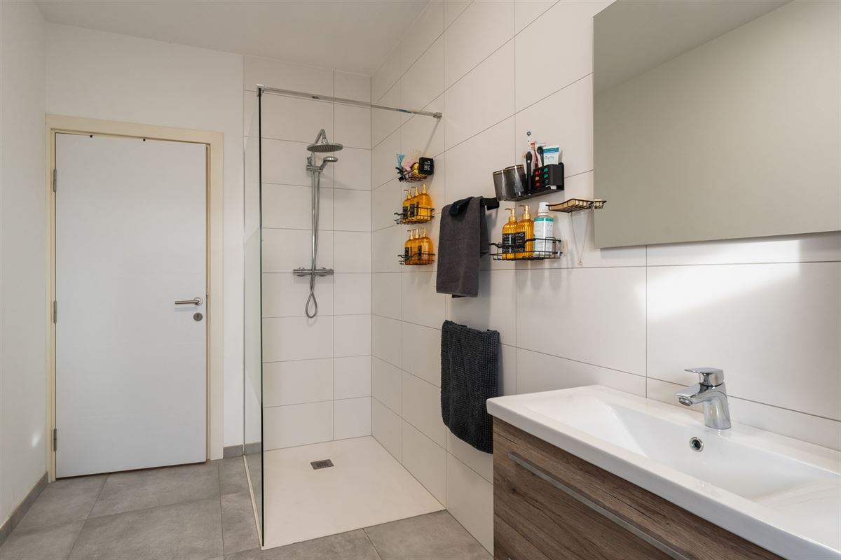 RUIME ENERGIEZUINIGE WONING MET 3 SLAAPKAMERS RUSTIG GELEGEN TE LEOPOLDSBURG