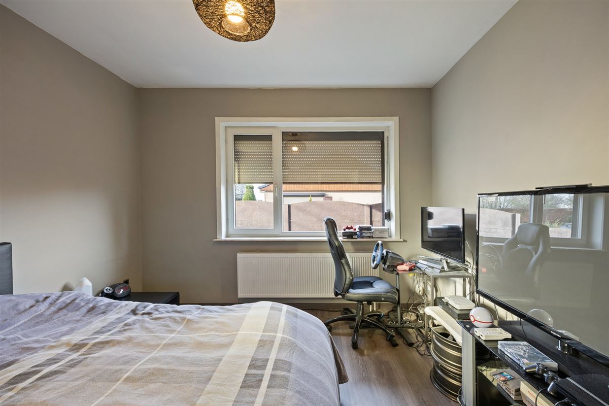 KARAKTERVOLLE GELIJKVLOERSE WONING (246M²) OP EEN PERCEEL VAN 25A41CA TE HALEN