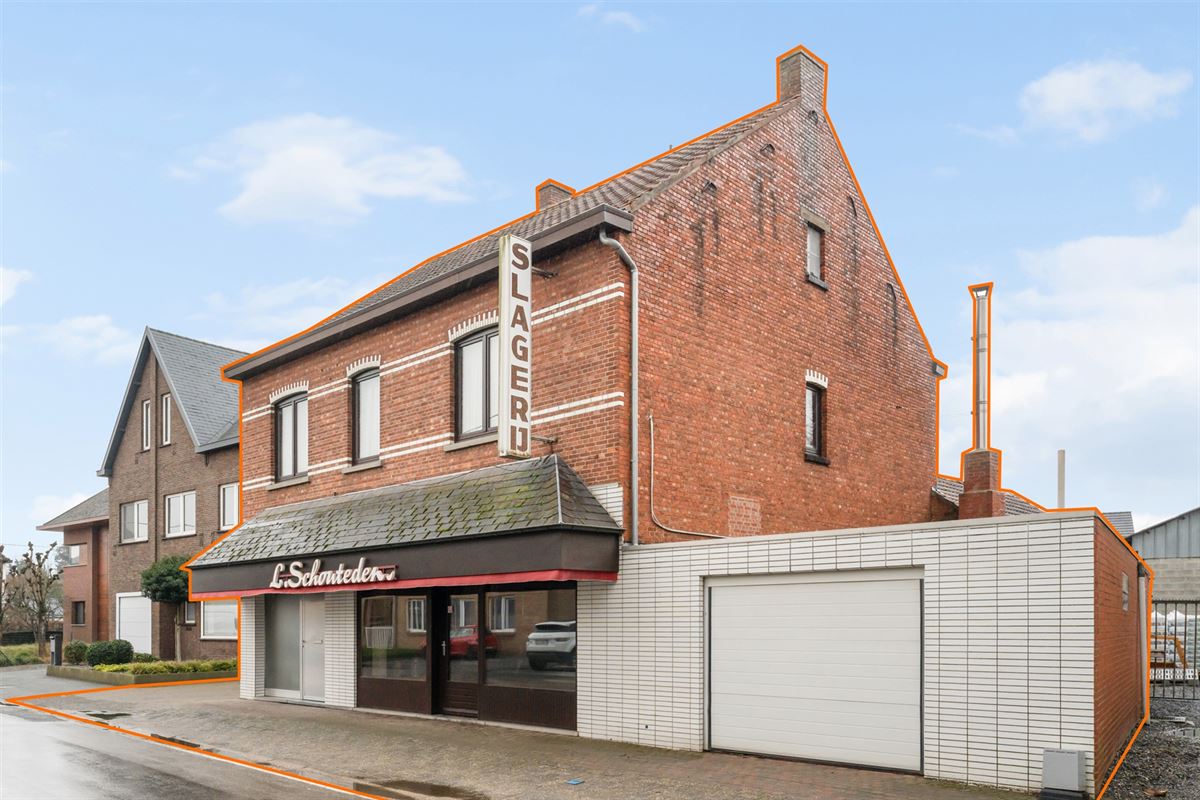 RUIME WONING MET 6 SLAAPKAMERS VLAK BIJ KOERSEL CENTRUM