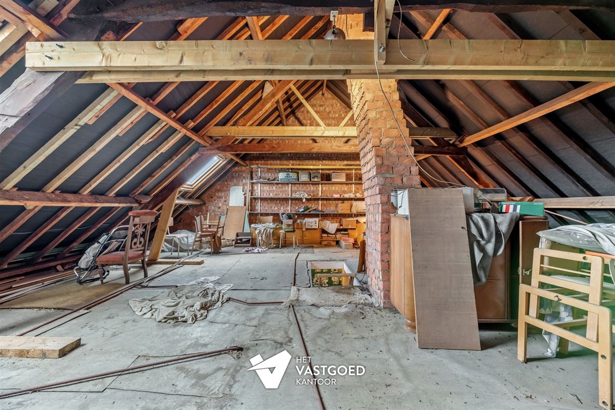CENTRAAL GELEGEN, RUIME WONING MET VEEL MOGELIJKHEDEN!