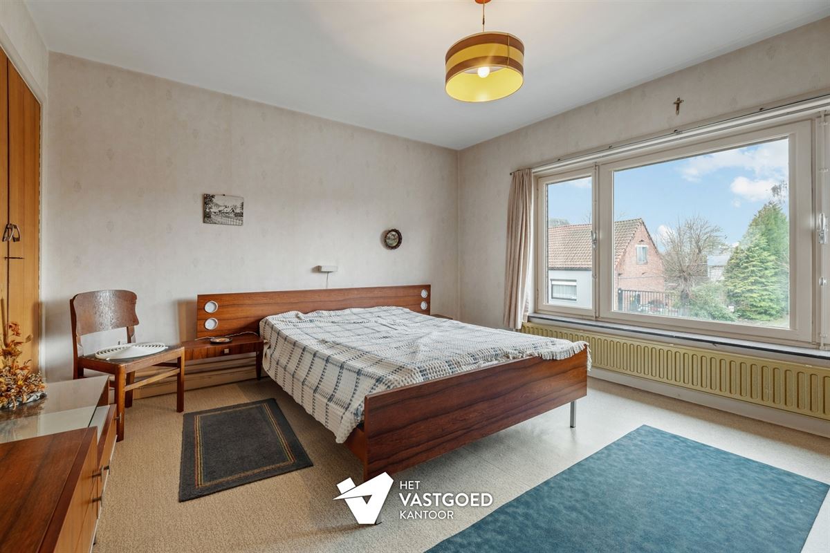CENTRAAL GELEGEN, RUIME WONING MET VEEL MOGELIJKHEDEN!