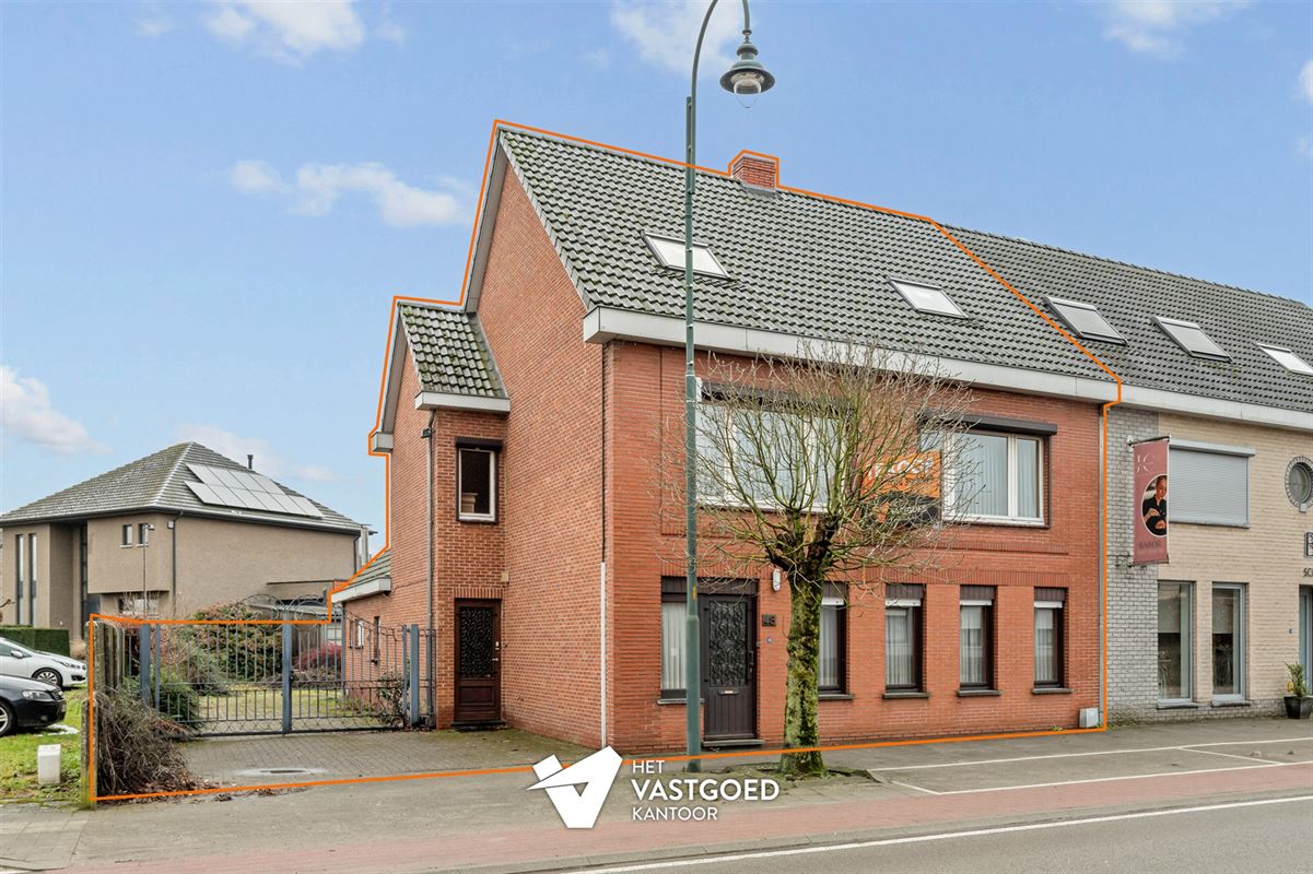 CENTRAAL GELEGEN, RUIME WONING MET VEEL MOGELIJKHEDEN!