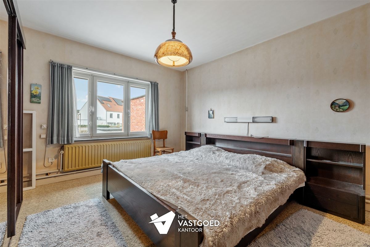 CENTRAAL GELEGEN, RUIME WONING MET VEEL MOGELIJKHEDEN!