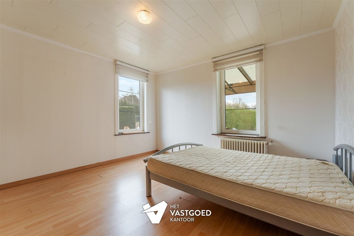 WONING MET VEEL POTENTIEEL OP GUNSTIG GEORIËNTEERD PERCEEL VAN MAAR LIEFST 20 ARE