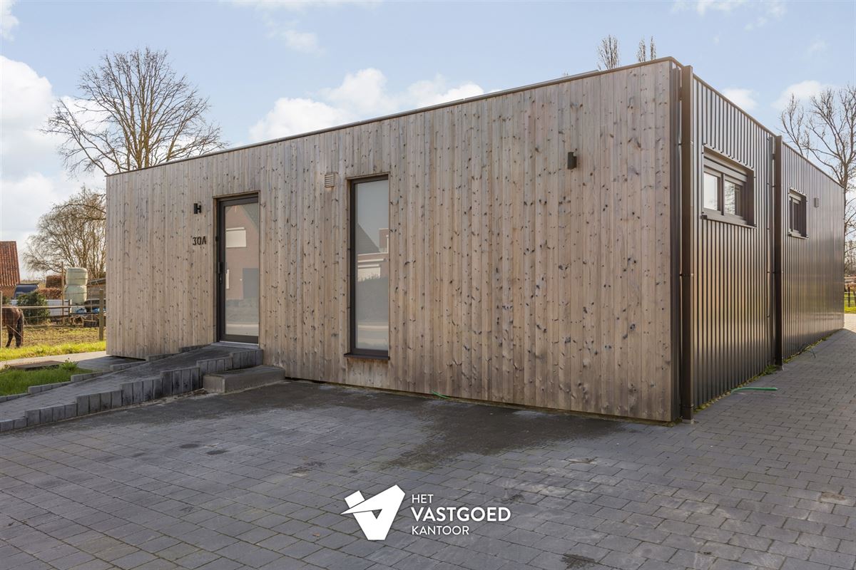 HEEL KNUSSE GELIJKVLOERSE WONING MET 3 SLAAPKAMERS EN ZUIDGERICHTE TUIN TE BUDINGEN