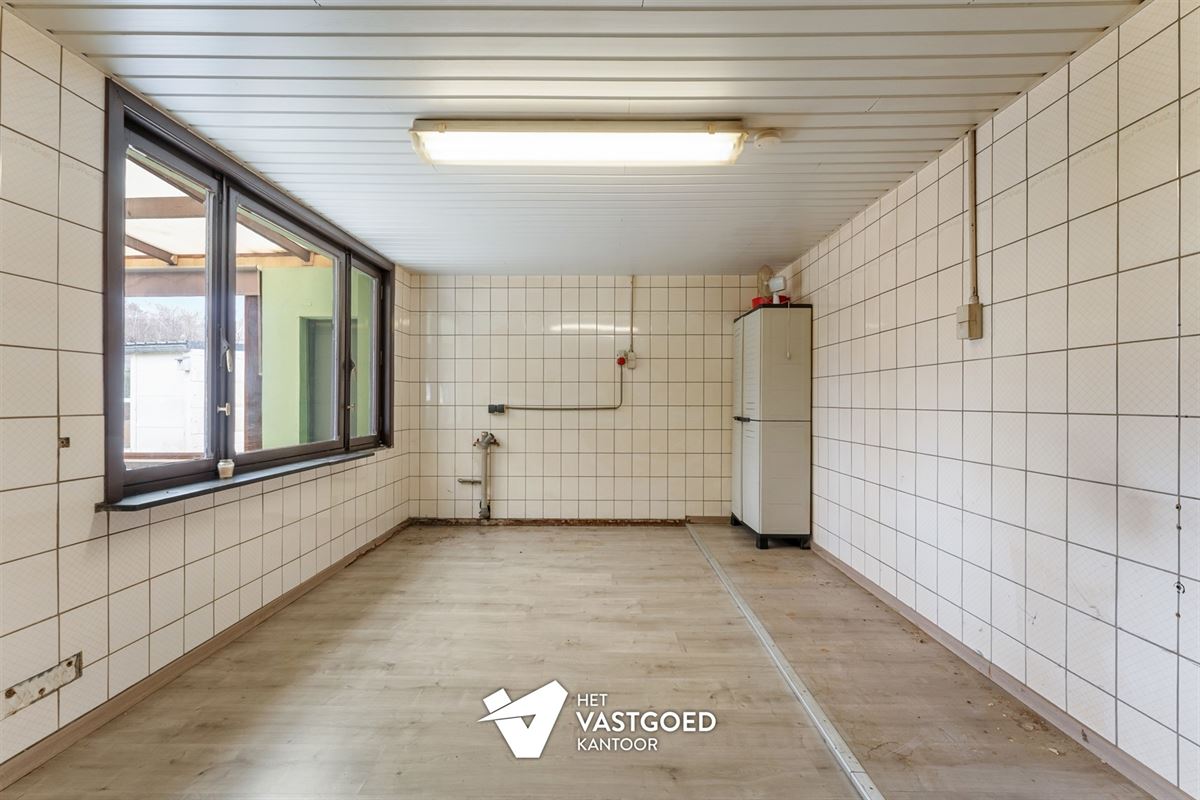 WONING MET VEEL POTENTIEEL OP GUNSTIG GEORIËNTEERD PERCEEL VAN MAAR LIEFST 20 ARE