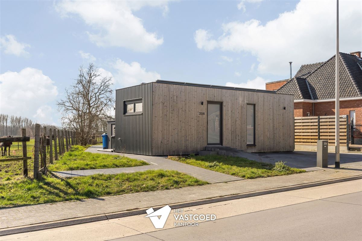 HEEL KNUSSE GELIJKVLOERSE WONING MET 3 SLAAPKAMERS EN ZUIDGERICHTE TUIN TE BUDINGEN