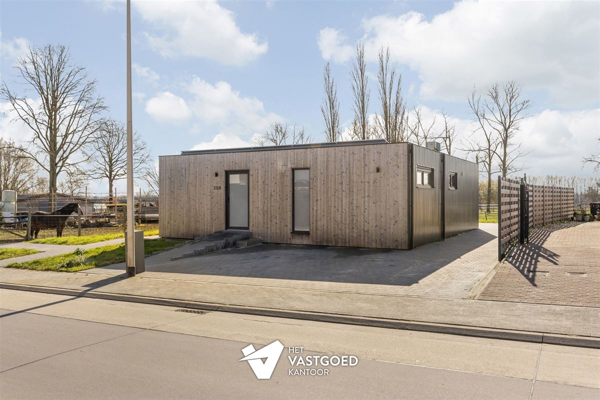 HEEL KNUSSE GELIJKVLOERSE WONING MET 3 SLAAPKAMERS EN ZUIDGERICHTE TUIN TE BUDINGEN