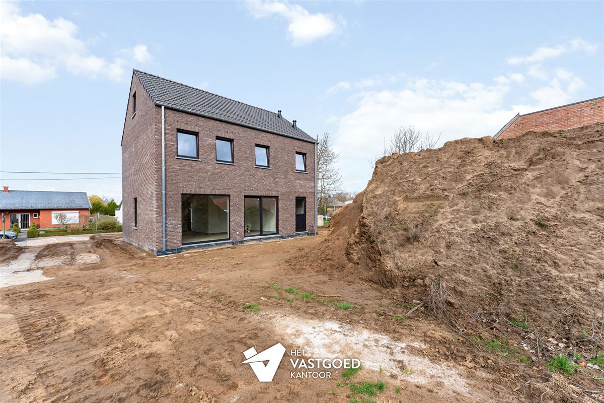 VOLLEDIG AFGEWERKTE EN ENERGIEZUINIGE NIEUWBOUWWONING OP PERCEEL VAN 4A88CA TE SCHAFFEN