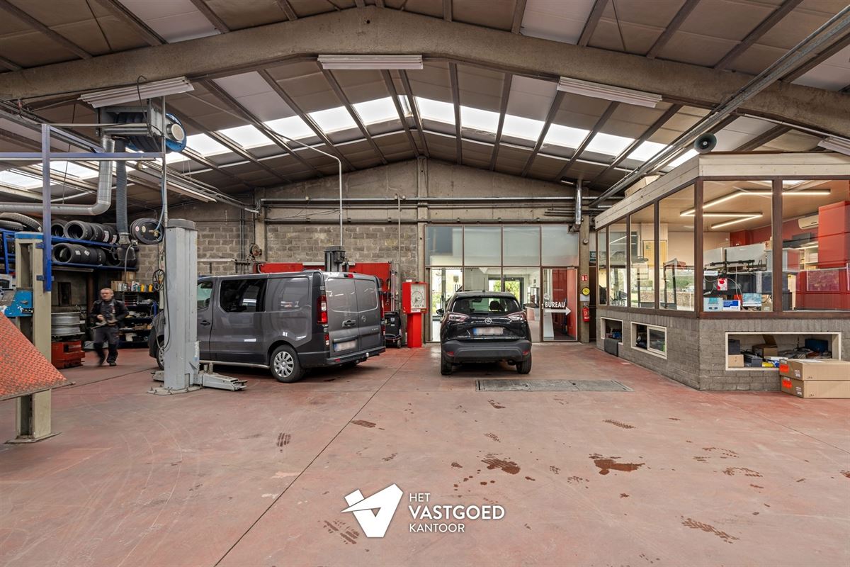 OVER TE NEMEN GARAGE (800M²) EN TANKSTATION GELEGEN OP EEN PERCEEL VAN 2727M² TE HAM