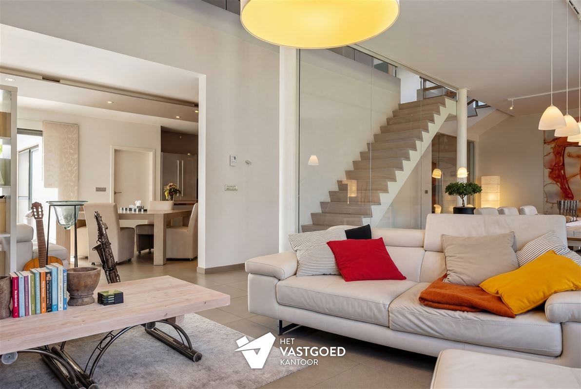 PRACHTIGE, RUIME EN ENERGIEZUINIGE WONING OP MOOI PERCEEL